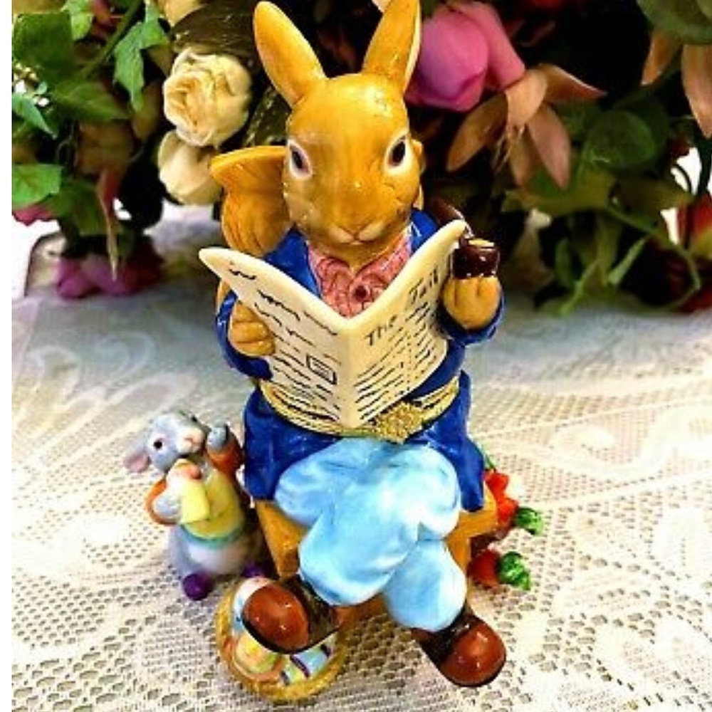 Adorable Porcelain Easter Bunny Decoration Hinged Trinket
